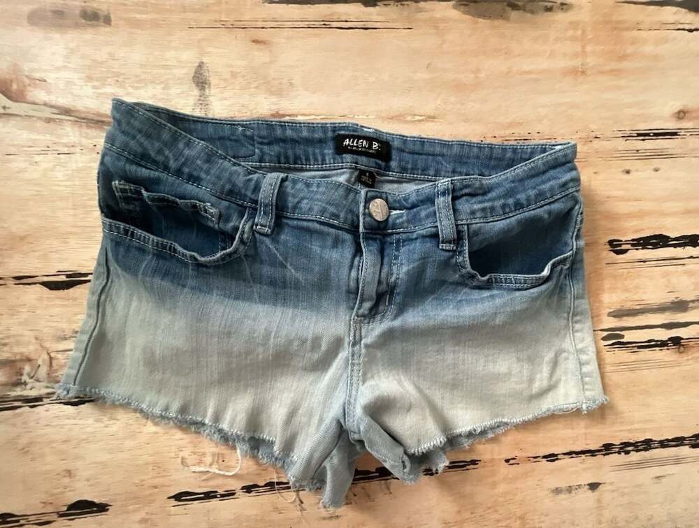 Allen B. by Allen Schwartz Ombre Denim Cutoff Shorts Size 6